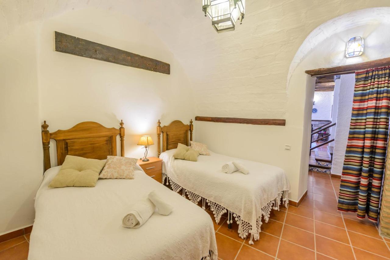 Holiday Home El Pilarillo Piscina Compartida Alcaucín Buitenkant foto