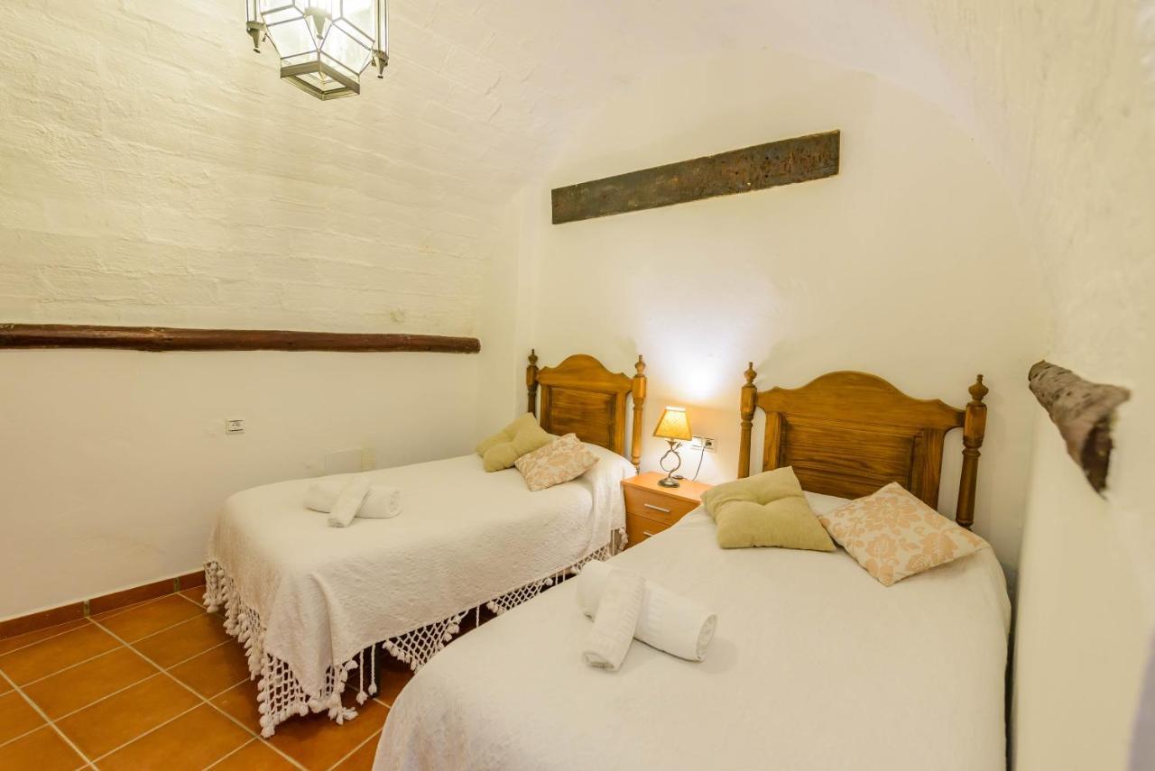 Holiday Home El Pilarillo Piscina Compartida Alcaucín Buitenkant foto