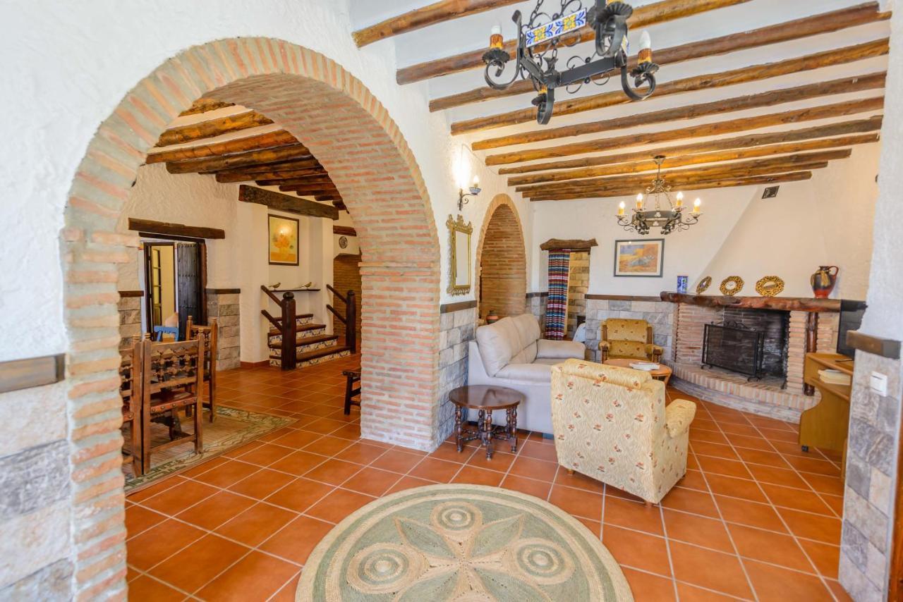 Holiday Home El Pilarillo Piscina Compartida Alcaucín Buitenkant foto